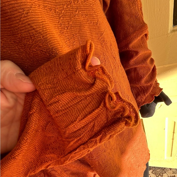 Sno Skins Slouchy Turtleneck, NWT - Picture 8 of 11